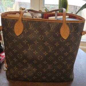 Loius Vuitton NF w Mystery Cups